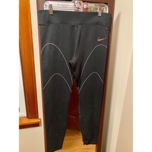 NWT Nike Leggings